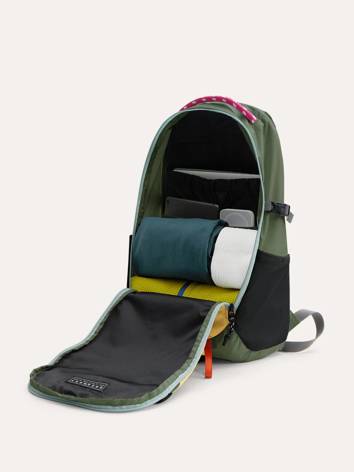 Faro Light Travel Backpack for Commute & Outdoor