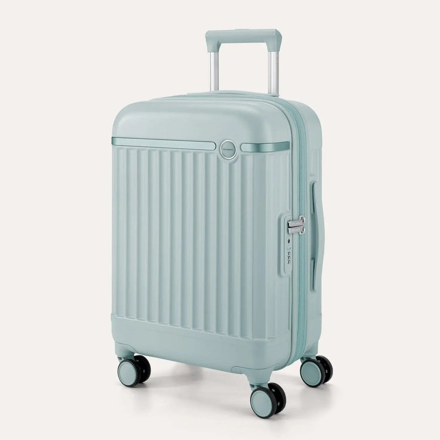 Roamer Expandable 20" Carry On Luggage - BAGSMART
