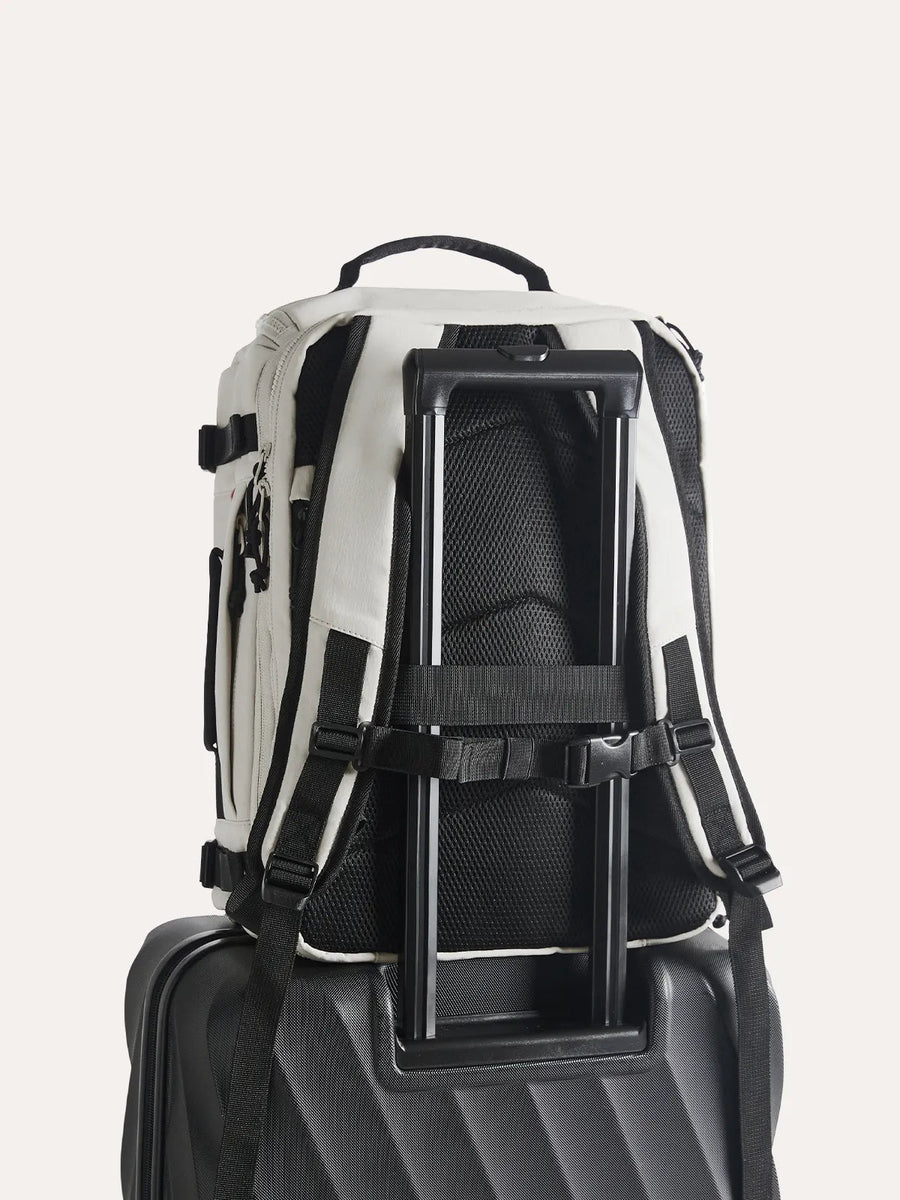 Blast 38L Mesh Travel Backpack BAGSMART