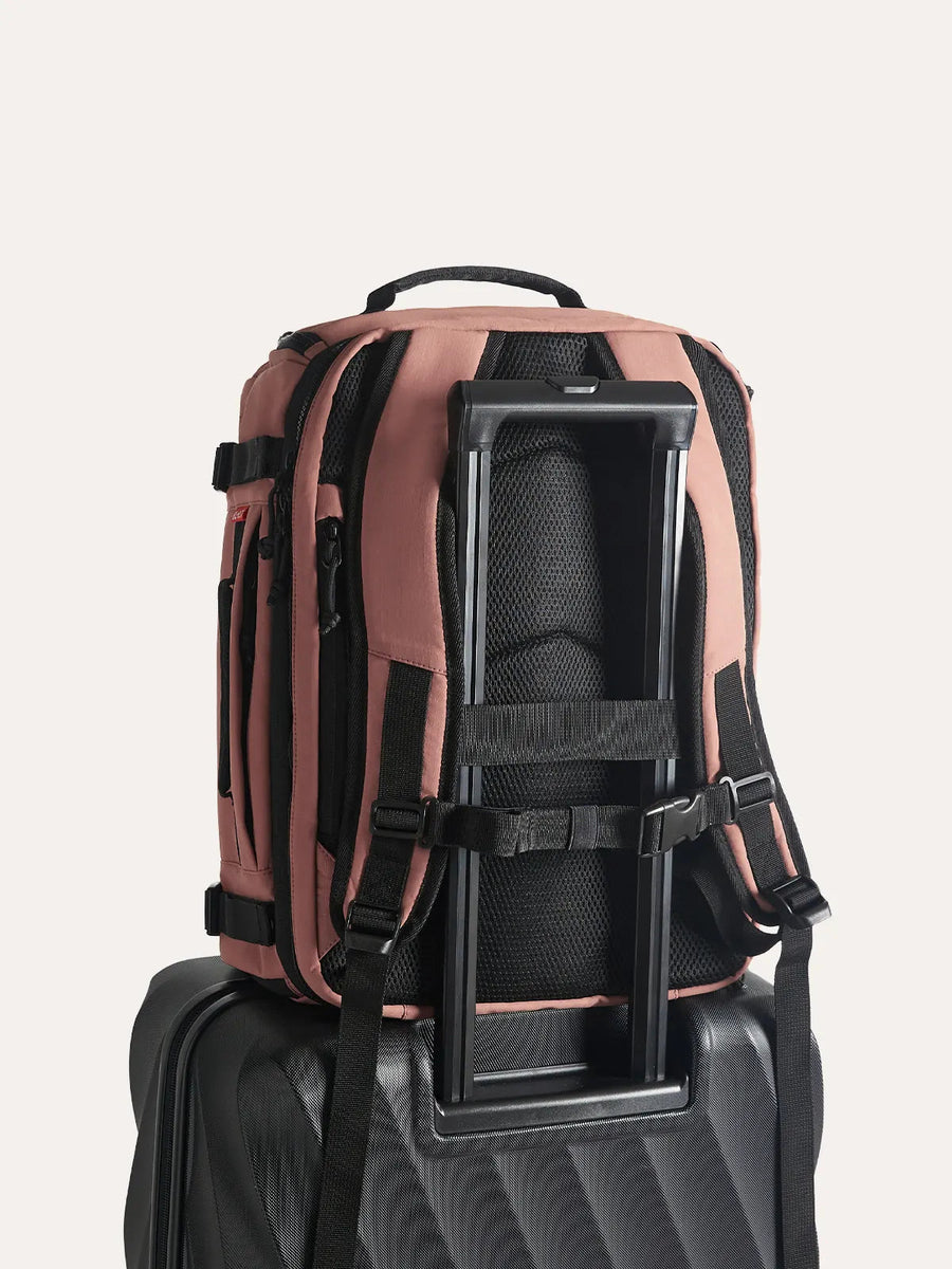 Blast 38L Mesh Travel Backpack BAGSMART