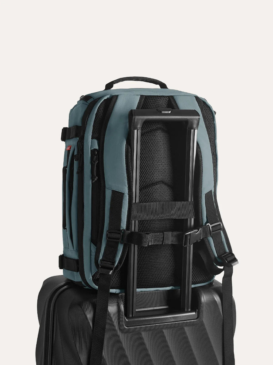 Blast 38L Mesh Travel Backpack BAGSMART