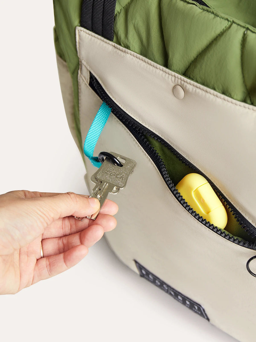 Paz 23L Tote BAGSMART