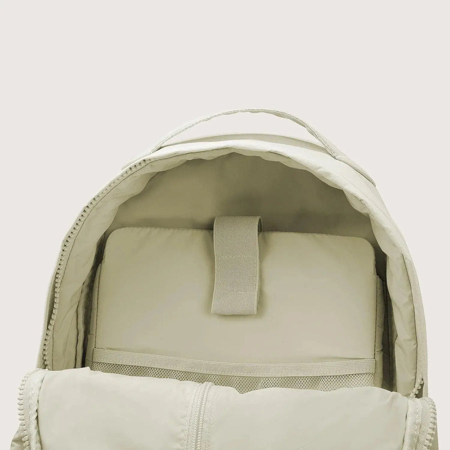 Zoraesque 14L Featherlight 13.3 Inch Backpack - BAGSMART