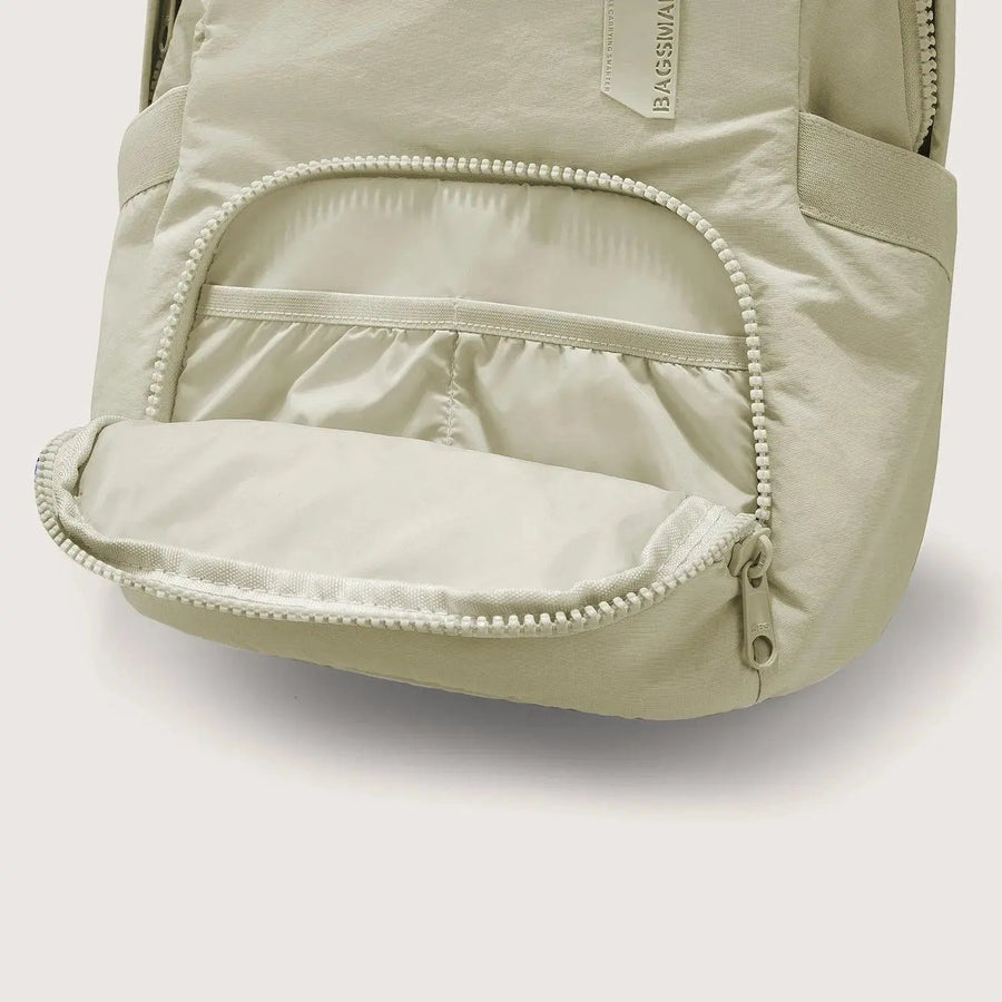 Zoraesque 14L Featherlight 13.3 Inch Backpack - BAGSMART