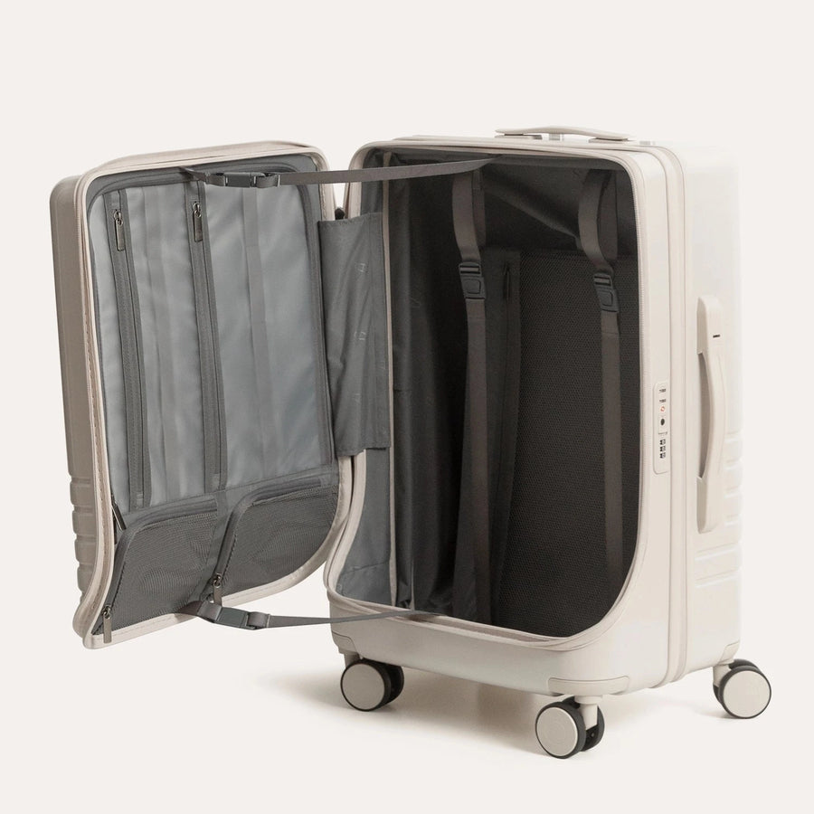 Getaway 24" Check-in: Side-Opening BAGSMART