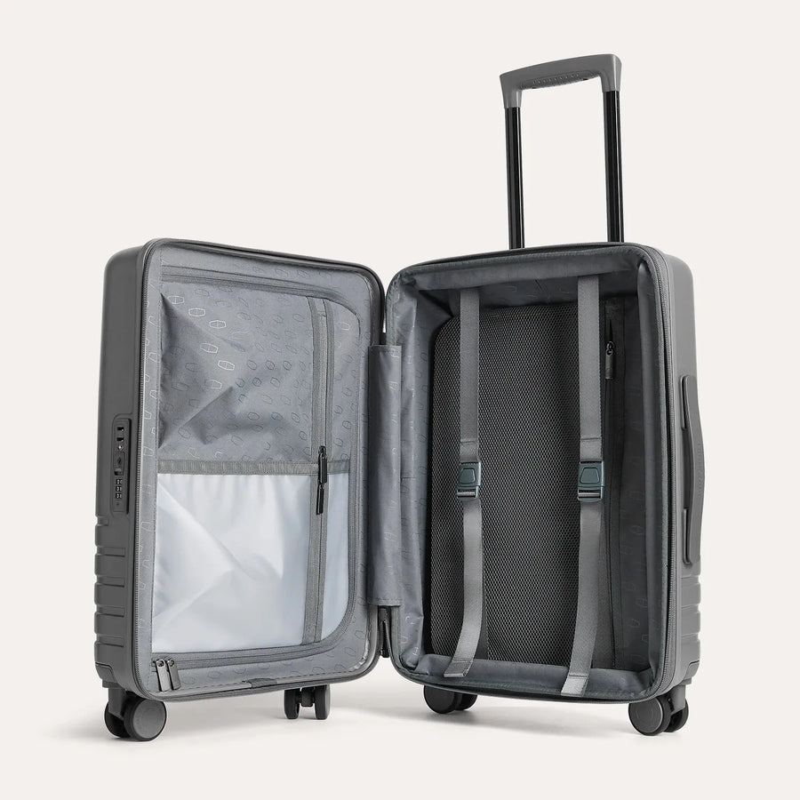 Getaway 20" Carry-On BAGSMART