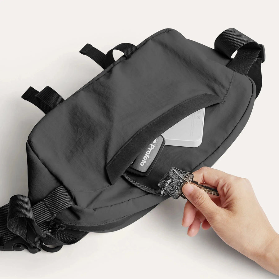 Soar 6L Camera Sling BAGSMART