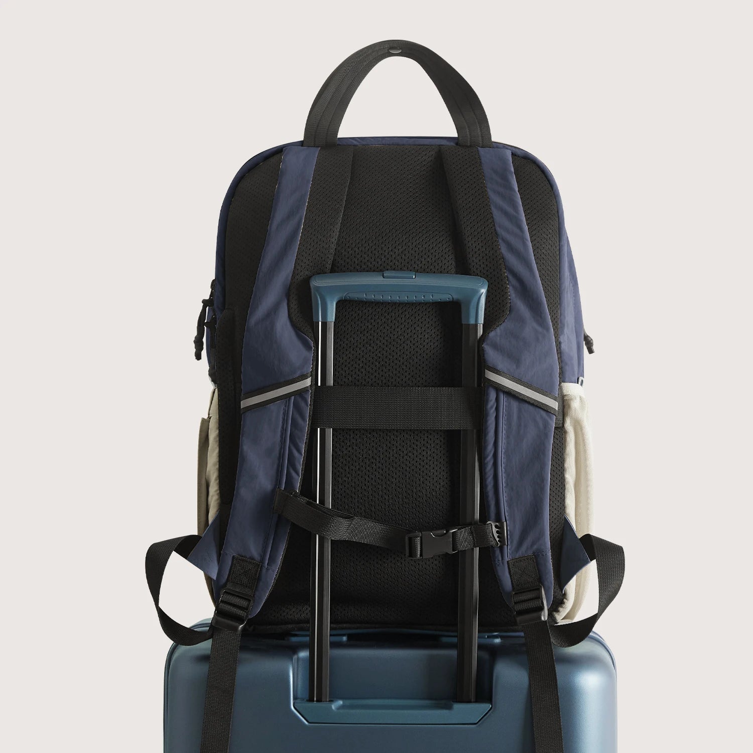 Paz 28L Backpack BAGSMART