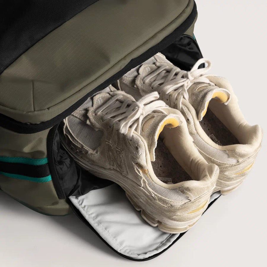 Blast Pro 40L Travel Backpack BAGSMART