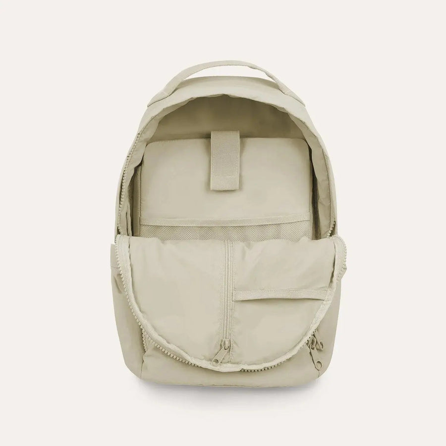 Zoraesque 14L Featherlight 13.3 Inch Backpack - BAGSMART